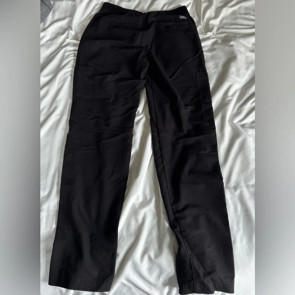 Figs axim cargo scrub pant - Picture 2 of 3